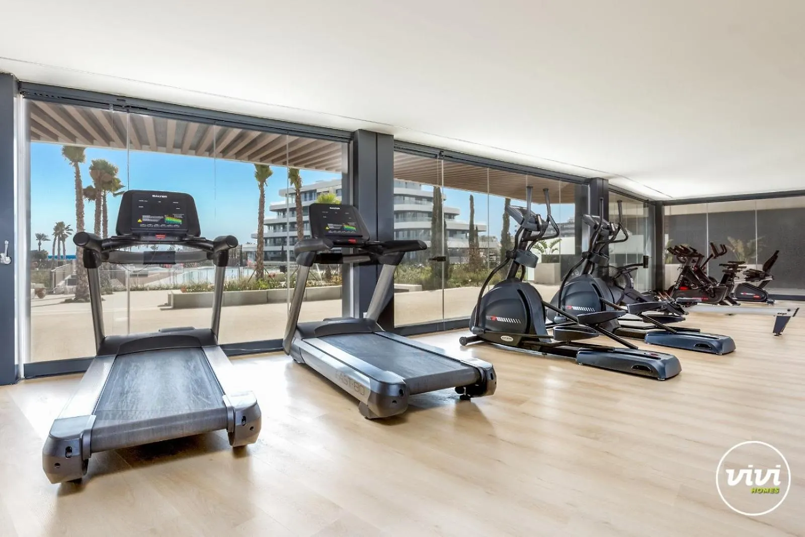 Vivi Homes - Dali Pool, Sauna, Gym & Sea View Торремолинос Апартаменты