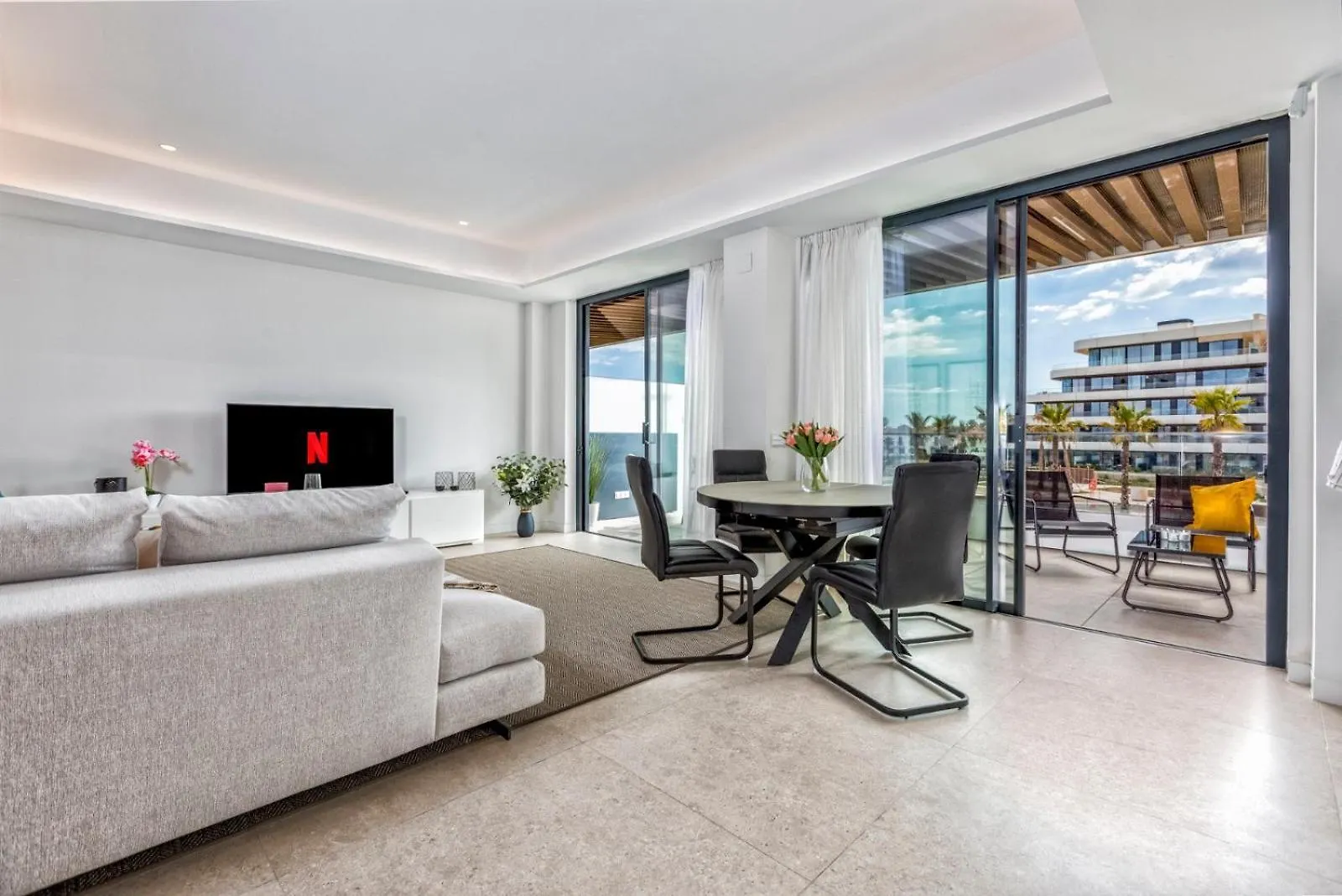 Vivi Homes - Dali Pool, Sauna, Gym & Sea View Торремолинос 0*,