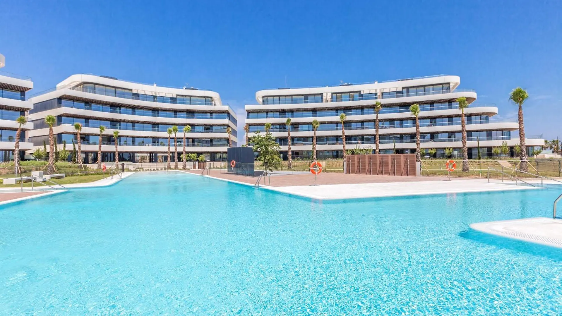 Appartement Vivi Homes - Dali Pool, Sauna, Gym & Sea View Torremolinos Spanje